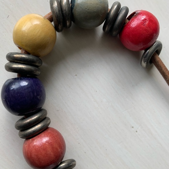 70’s Wood Lacquered Coloured Beads with Metal Hoops on Leather. - Picture 3 of 4